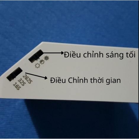 Đui đèn cảm ứng E27 gắn tường, có gạt điều chỉnh thời gian và độ sáng tiện dụng, tự bật tắt đèn khi có người qua lại.