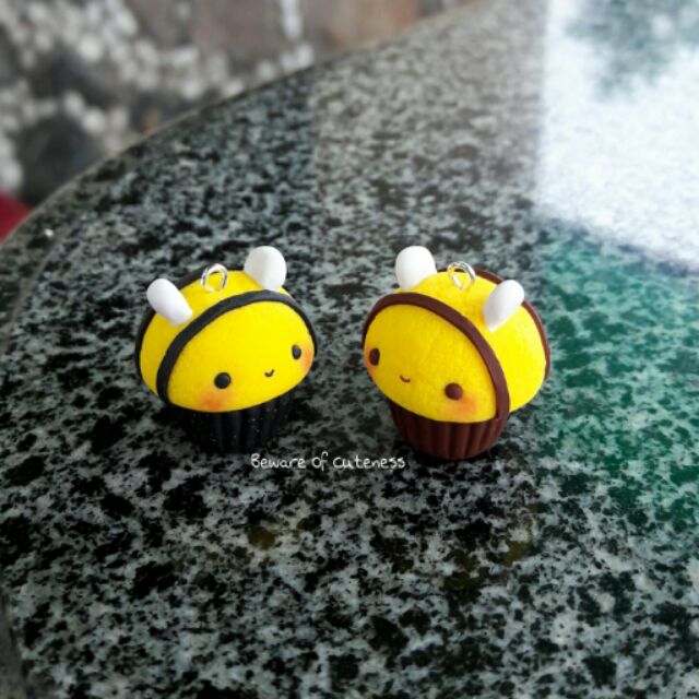 Cupcake Con Ong Handmade, Đất Sét Nung Polymer Clay, Charm Đất Sét