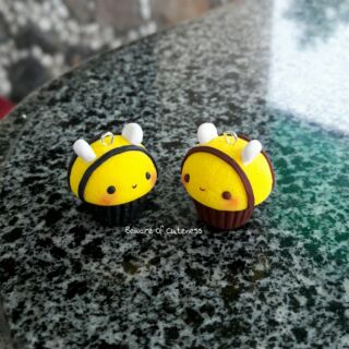 Cupcake Con Ong Handmade, Đất Sét Nung Polymer Clay, Charm Đất Sét