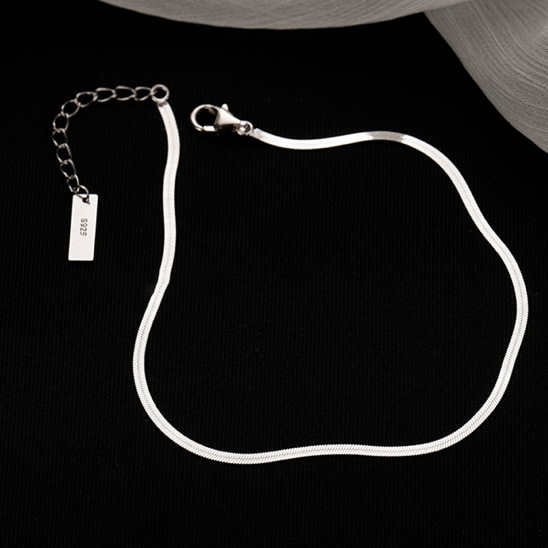 Lắc Chân Bằng Thép Titan Mặt Vuông Thương Hiệu Thời Trang Đơn Giản