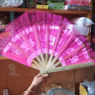 10 chiếc quạt múa