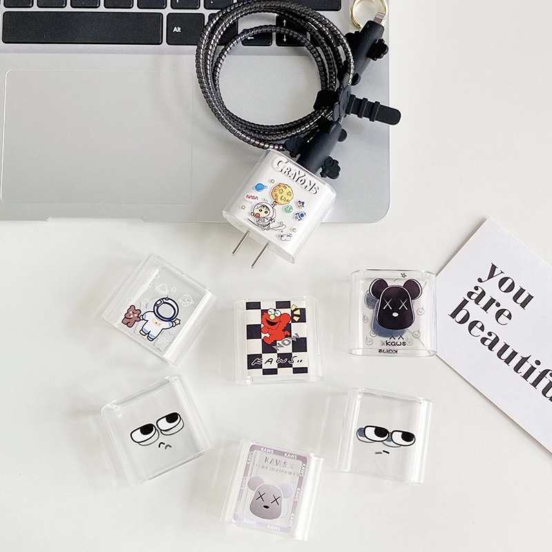 Set 32 Kiểu Dáng Hoạt Hình Bọc Bảo Vệ Dây Cáp Sạc Nhanh Cho iPhone