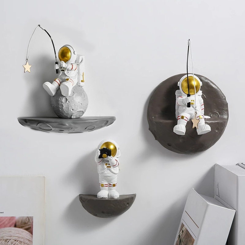 Tượng Phi Hành Gia Bằng Nhựa Resin Treo Tường Trang Trí Phòng Khách