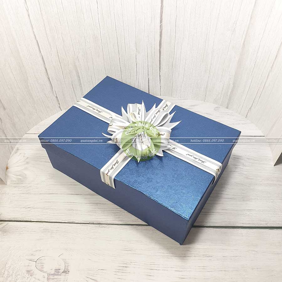 [Tặng thiệp + Giấy rơm] Hộp quà tặng sang trọng 30x20x10cm – HQ31