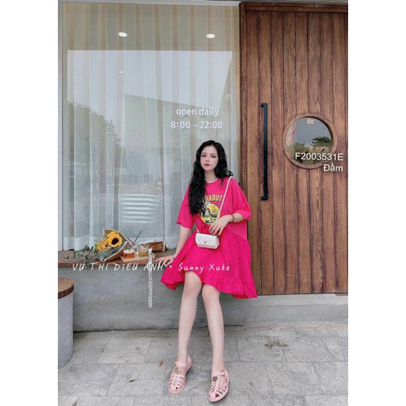 Đầm thun pha lụa thô phối chân bèo ngực in hình chữ tay ngắn! | BigBuy360 - bigbuy360.vn