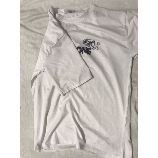 Pass áo phông trắng