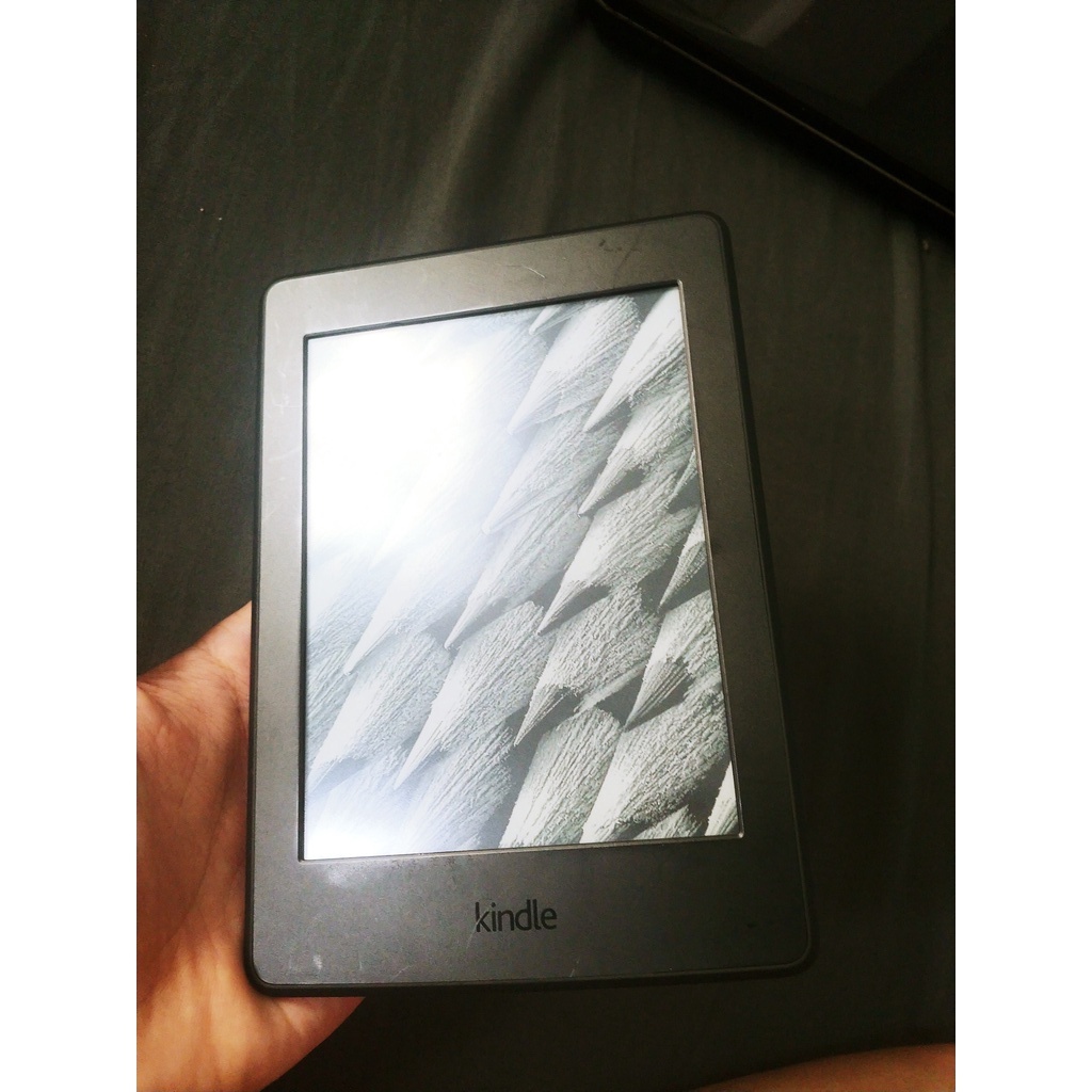 Máy đọc sách kindle amazon paperwhite 3 đọc sách tiện lợi không mỏi mắt, tích hợp cả đèn nền