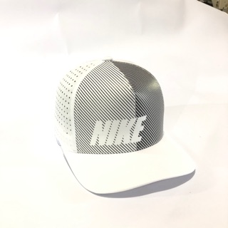 Nón Lưỡi chai bít đuôi