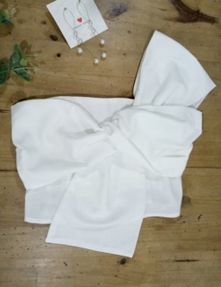 Áo croptop lệch vai