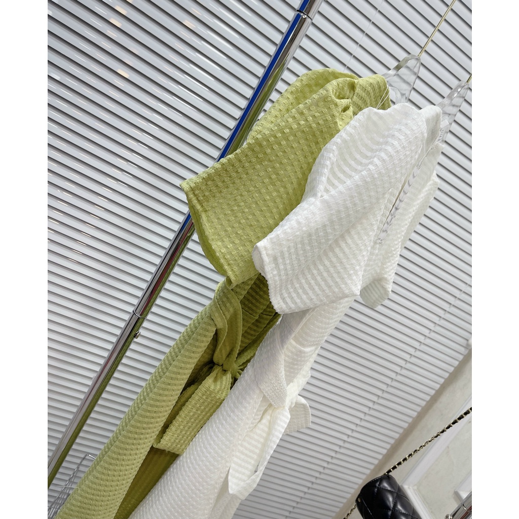 [Ảnh Thật]: Váy Xốp Cúp Ngực Xoắn Eo 2 Màu Xanh, Trắng  Dáng Dài