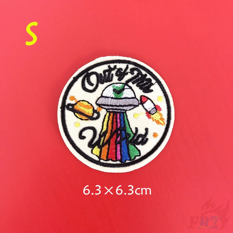 Đề can ủi / thêu hình tàu của người ngoài hành tinh xinh xắn