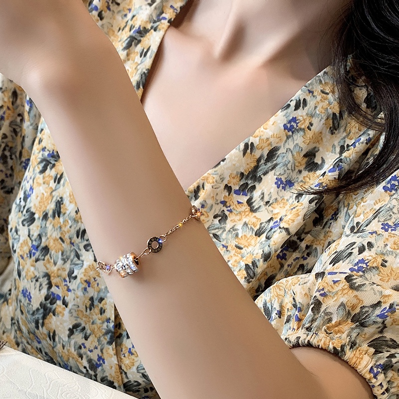 Vòng tay thép titan không phai màu mặt số La Mã thời trang cho nữ