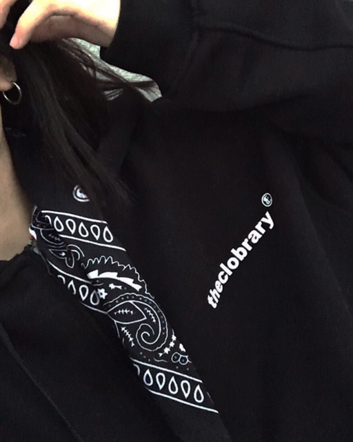 Áo khoát đen Signature JeepHoodie | BigBuy360 - bigbuy360.vn