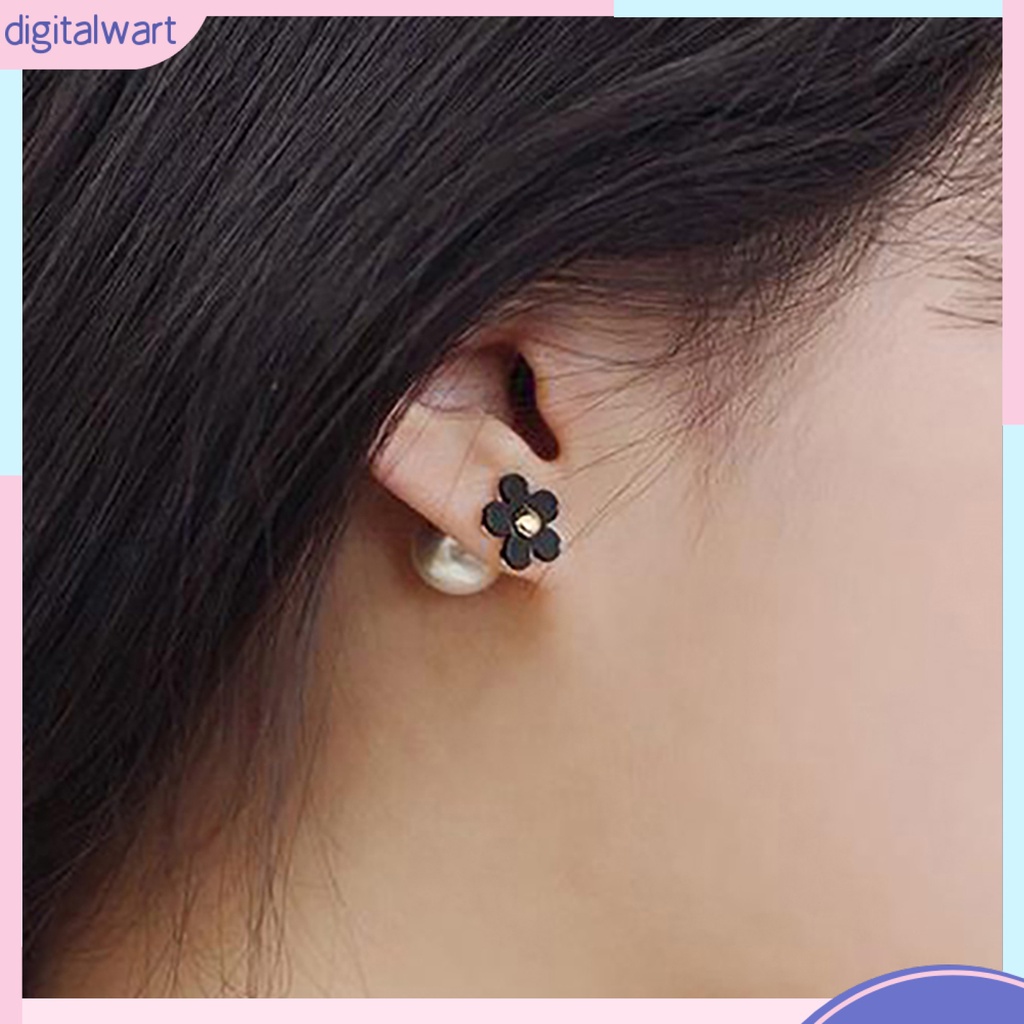 Đôi bông tai mặt hoa đính ngọc trai nhân tạo thời trang