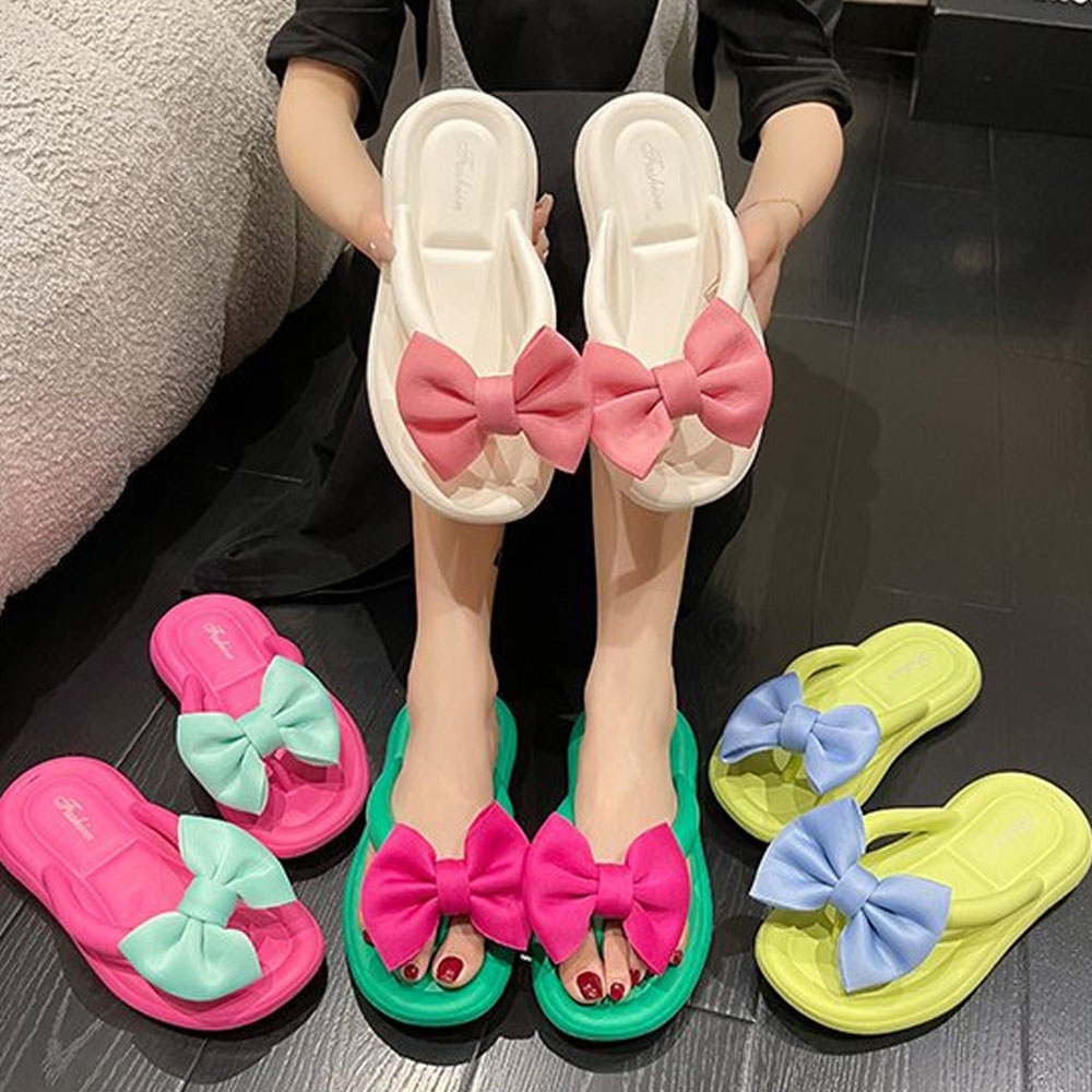 Dép kẹp 2 quai dạng xỏ ngón, đi biển đi chơi đều xinh. Phong cách tiểu thư Hàn Quốc