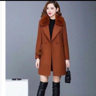 Áo dạ cổ lông màu nâu .................................................,,,,,,.:...............................