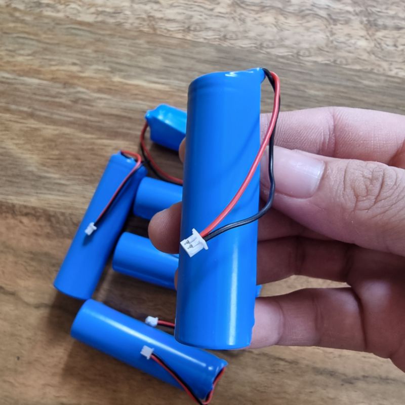 Pin Sạc 18650 Pin 3.7V 1000mah / 1200mah có dây đầu sạc xả