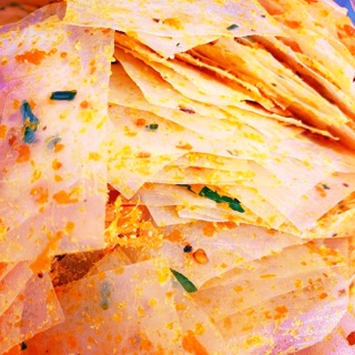 100gr bánh tráng miếng vuông vị gà lá chanh