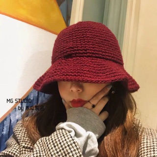 Nón tai bèo đan len phong cách retro sành điệu