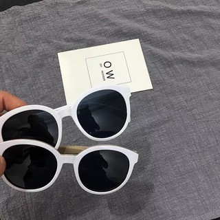 MẮT KÍNH V VIỀN TRẮNG CỰC HOT