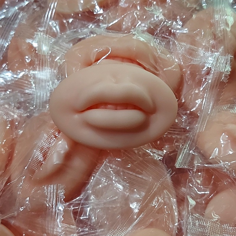 Môi 5D Silicon Tập Phun Xăm