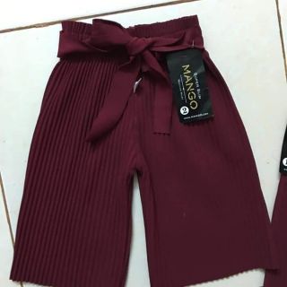 Com bo quần bé
