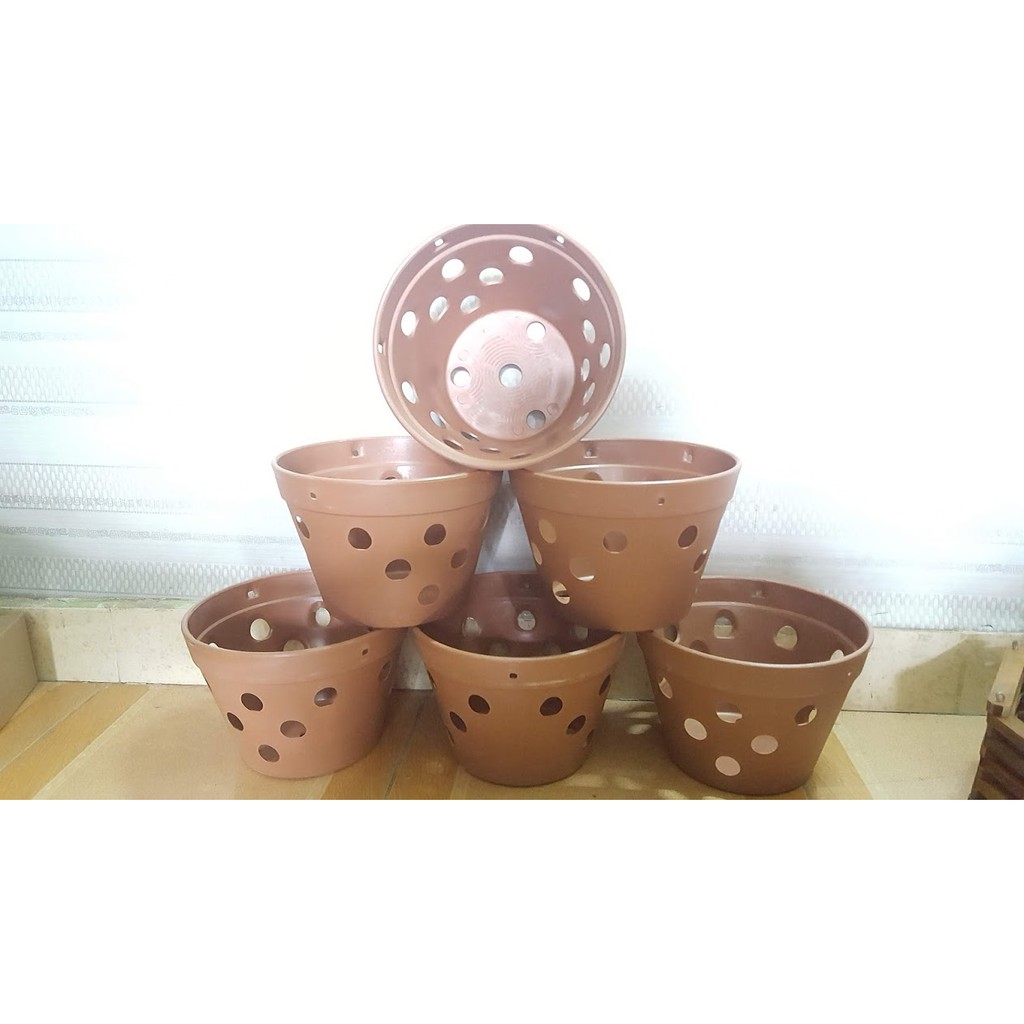 Bộ 10 cái Chậu giả đất nung 18cm bằng nhựa tặng 10 dây treo