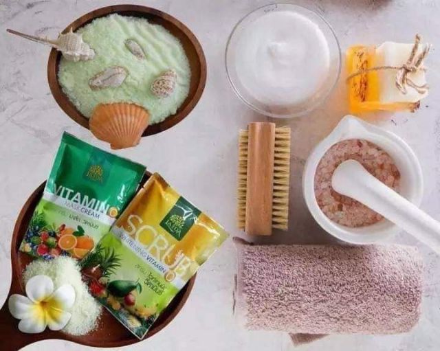 Tắm ủ trắng vitamin Lada Thái Lan