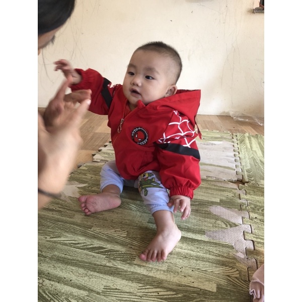 Áo gió bé trai hình siêu nhân