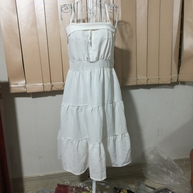 1 Đầm 2 dây trắng