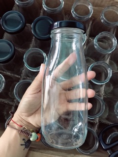 Chai thủy tinh tròn đựng sữa 200ml