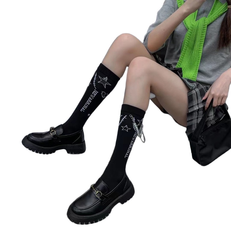 Tất Bắp Chân In Chữ Gothic Đính Ngọc Trai Đen Trắng 10MK Cho Nữ