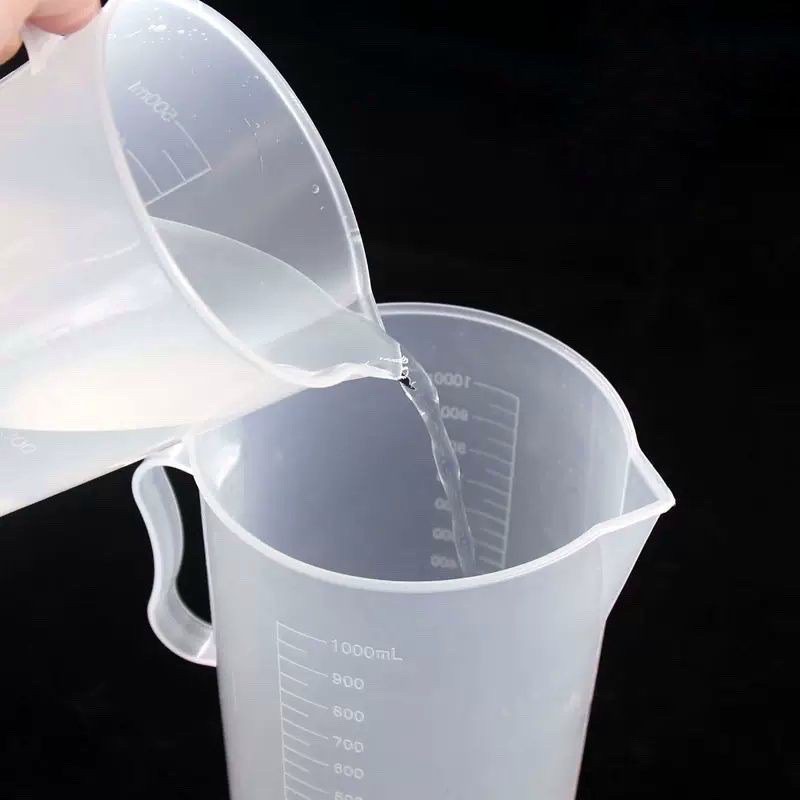 Ca đong nhựa chia vạch 1 Lit (có nắp)