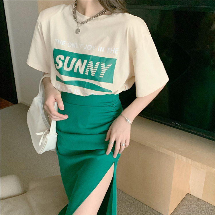 Bộ Áo Thun Ngắn Tay In Họa Tiết + Chân Váy Lưng Cao Xẻ Tà Xinh Xắn Dành Cho Nữ | BigBuy360 - bigbuy360.vn