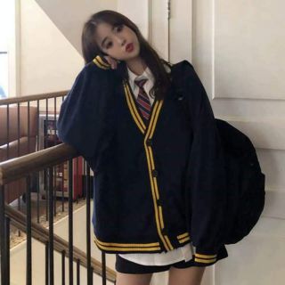 Áo khoác cardigan live chỉ mình hoạ