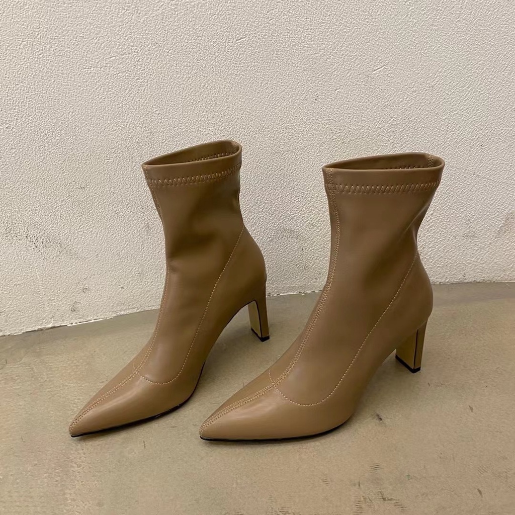 Giày boots cao gót không khoá cổ lửng gót bẹt vuông mũi nhọn 7cm