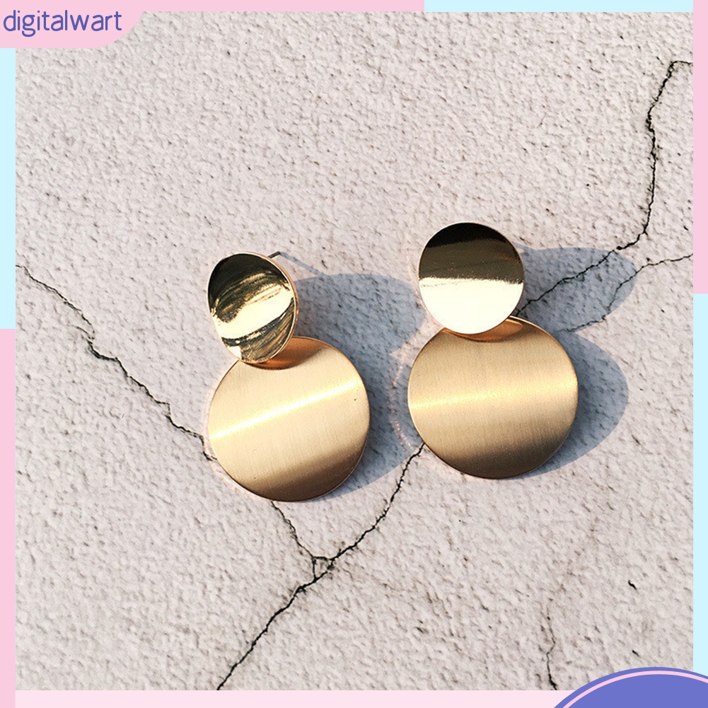 Đôi Bông Tai Hình Tròn Kiểu Dáng Trẻ Trung Cho Nữ