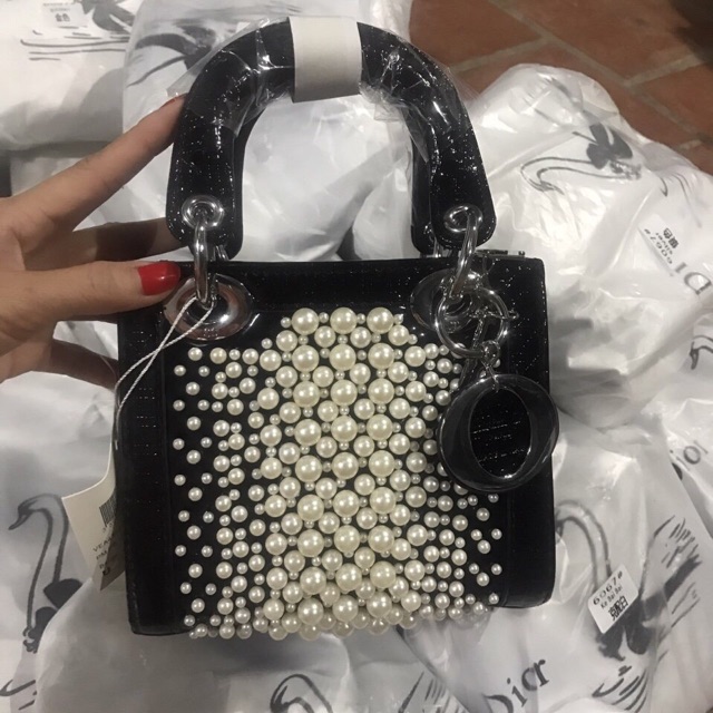 Túi xách đính hạt siêu đẹp