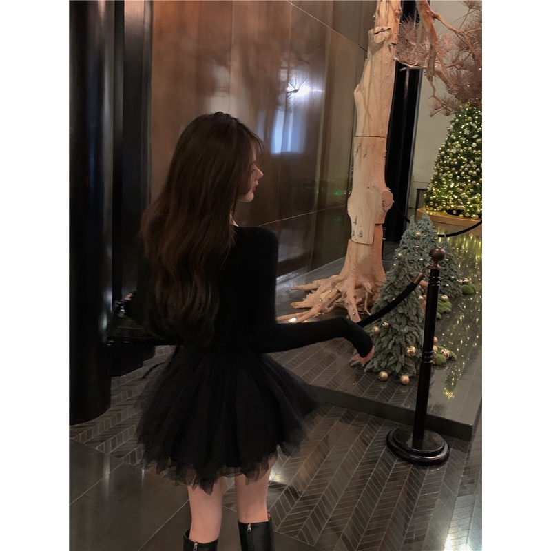 Đầm nữ dài tay thiết kế hở ngực phong cách gợi cảm khí chất hàng Quảng Châu mới váy ngắn ngọt ngào