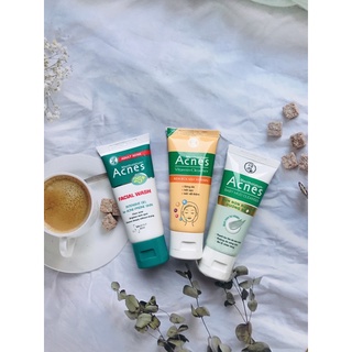 Sữa rửa mặt acnes bùn non,vitamin