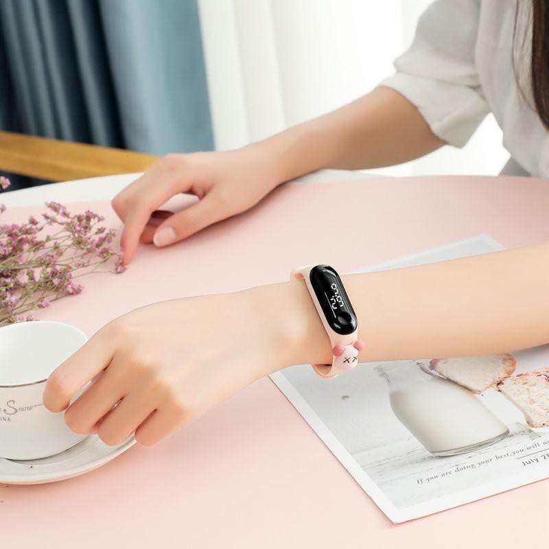 Đồng hồ điện tử đeo tay chống thấm nước dễ thương cho bé