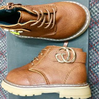 Giày boot bé trai GG