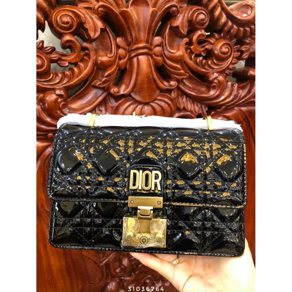 Túi xách diorlady spsl Chất da bóng patent đặc trưng của dòng dior