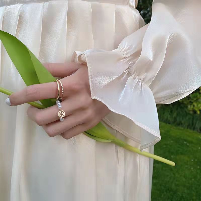 Nhẫn Hở Đính Ngọc Trai Hình Hoa Xinh Xắn Cho Nữ