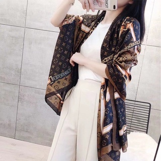 Khăn lụa đi biển