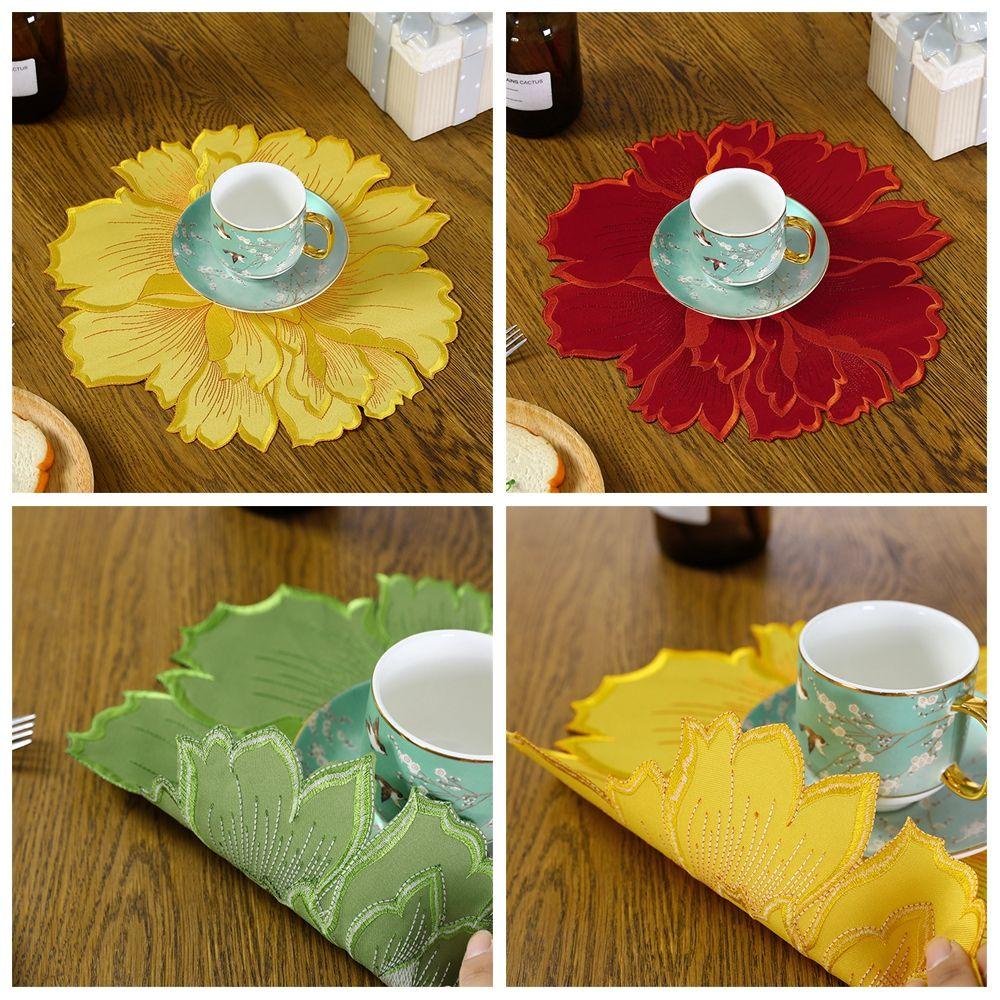 Tấm Lót Bàn Ăn / Cốc Trà / Văn Phòng Thêu Hoa Phối Ren Chống Trượt Tiện Dụng Cho Nhà Bếp