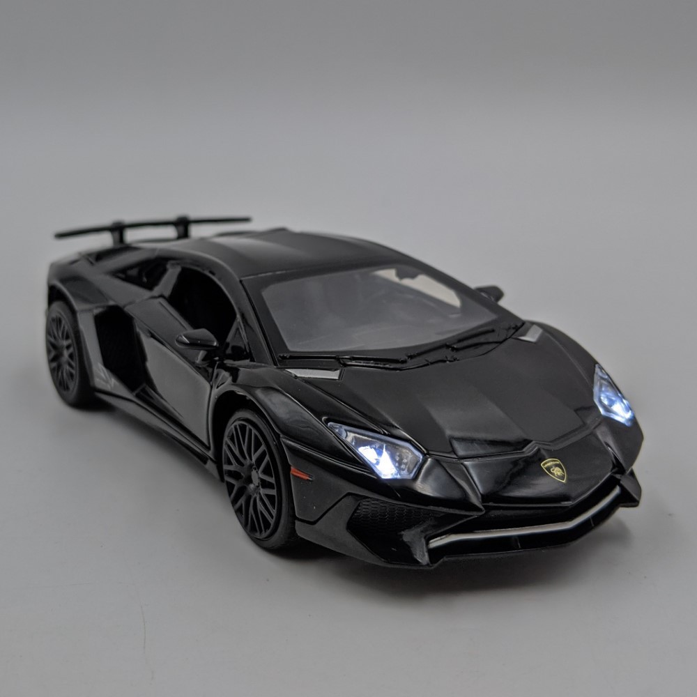 Mô hình sắt siêu xe Ferrari, BUGATTI ,Lamborghini Aventador - tỉ lệ 1:32