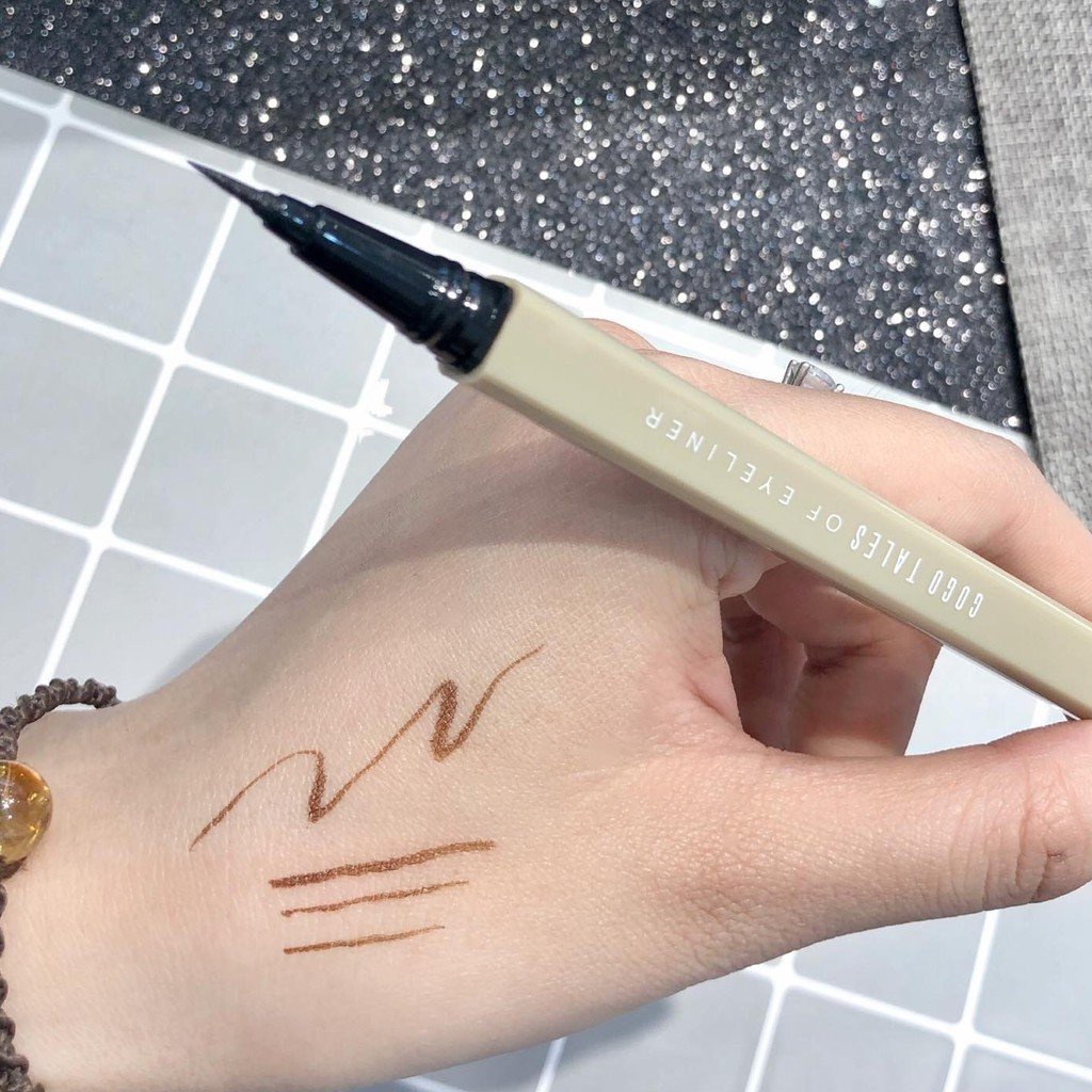Bút kẻ mắt nước GoGo Tales Of Eyeliner đầu cọ thanh mảnh