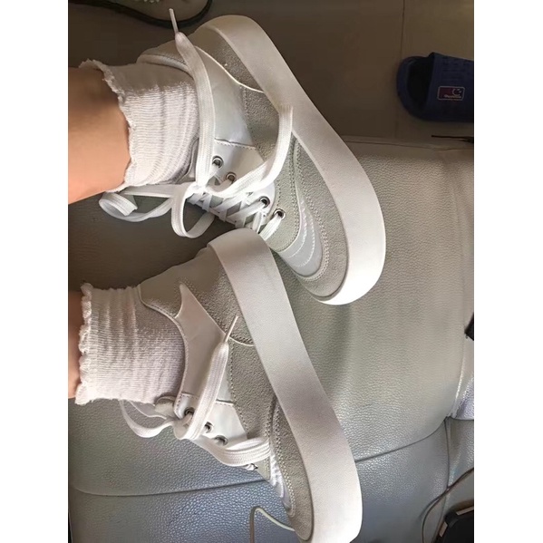 Giày ROSÉ BLACKPINK đế bánh mì