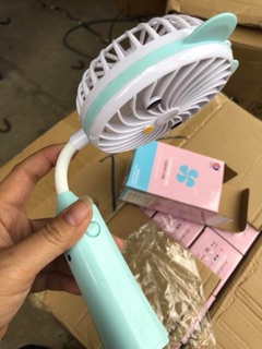 Quạt tích điện mini